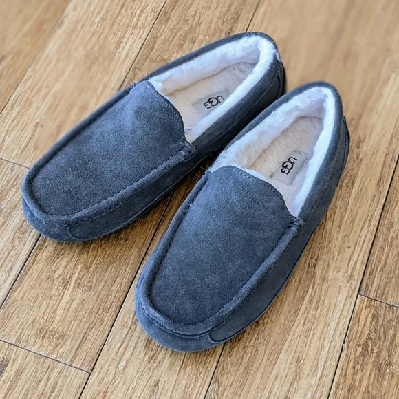 UGG | Shoes | Ugg Ascot Slippers M 9 Nwob | Poshmark display picture 3